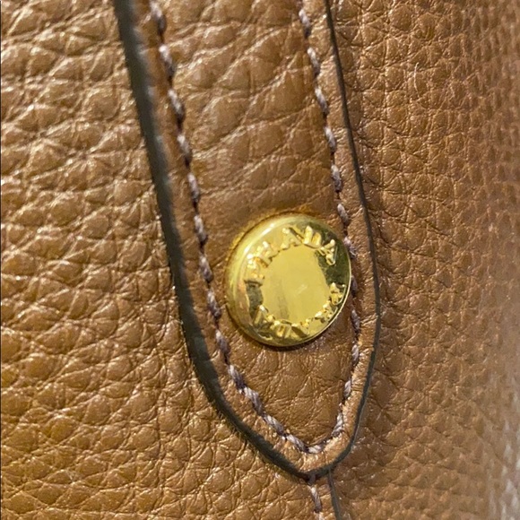 Authentic PRADA Pebble Leather Vit.Daino Handbag - Picture 7 of 10